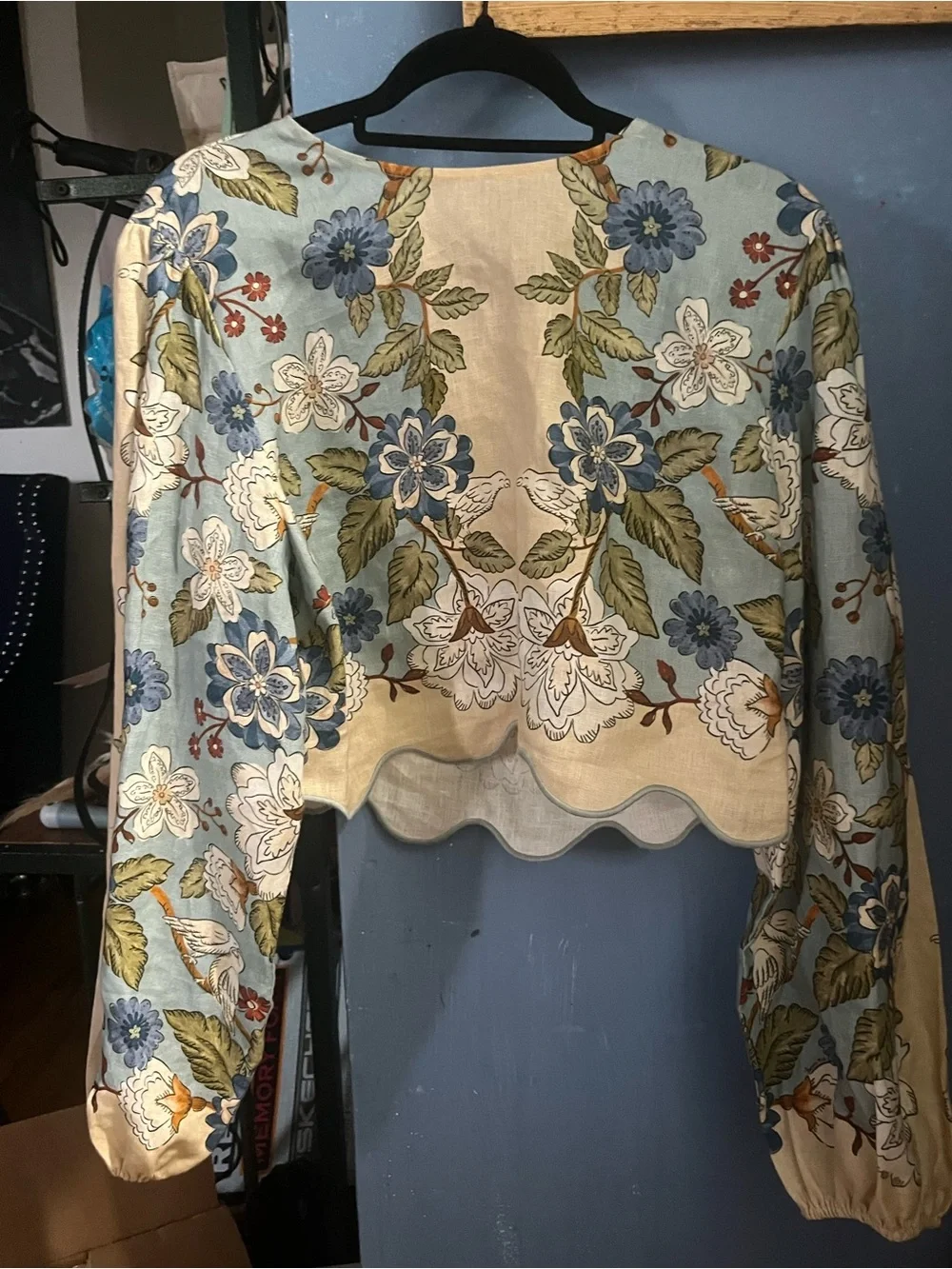 FARM Rio Blue and Cream Floral Scalloped Crop Blouse